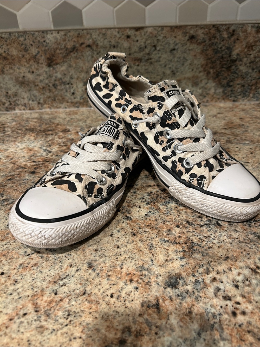 Converse Shoreline Sneakers Womens 7 Leopard Print Slip On Low Top 567022F